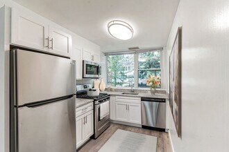 Cherokee Apartments photo'