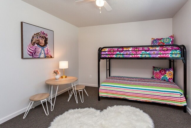 Building Photo - 3 Bedroom, Single-story Townhomes for rent in Des Moines IA