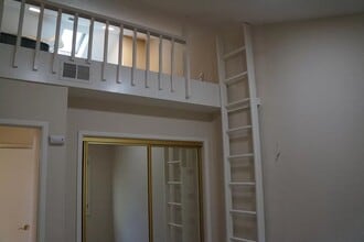 Building Photo - 1286 St Mark Ct