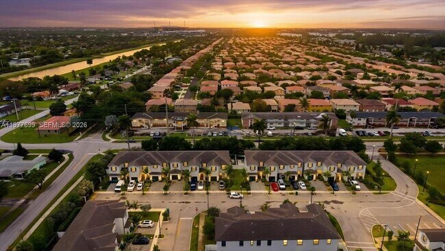 Foto del edificio - 20344 NW 6th Pl