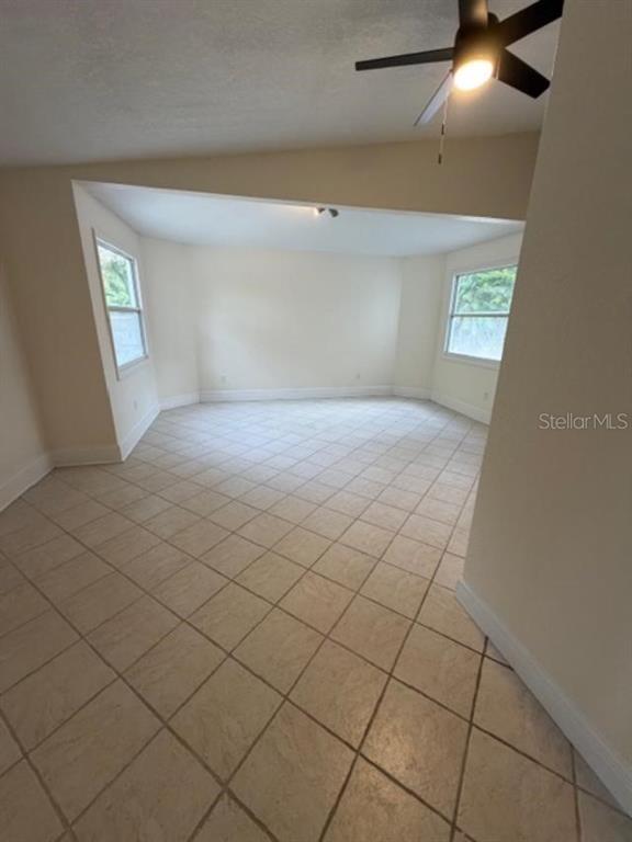 Foto del edificio - 2165 Bow Ln