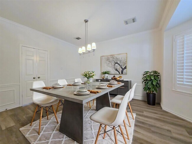 Foto del edificio - 6415 Taimer Ct