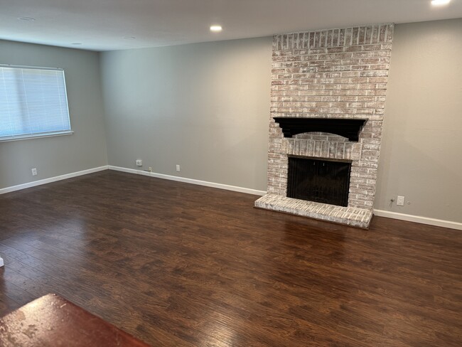 Foto del edificio - 4825 Rockland Way