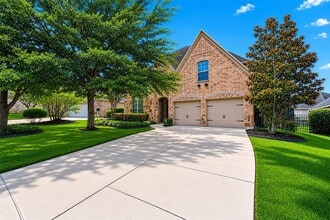 Building Photo - 63 Vershire Cir