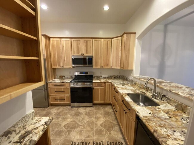 Building Photo - APPLY NOW - 4681 N Ainsley Way