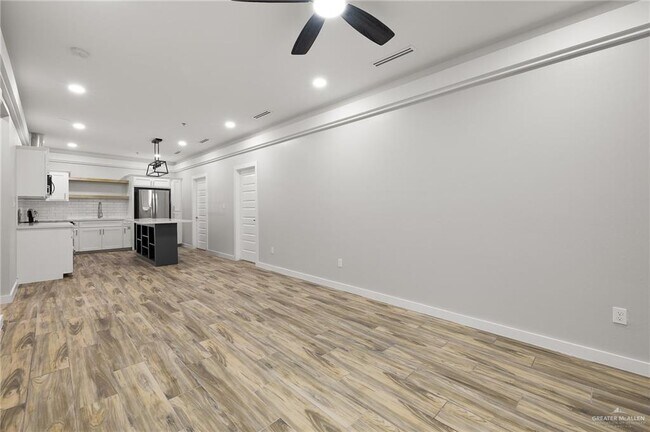 Foto del edificio - 3201 S 6th Ln