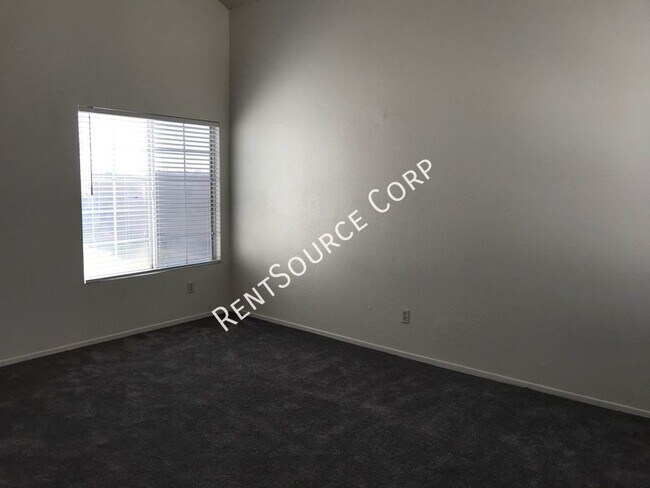 Foto del edificio - 3156 Discovery Way
