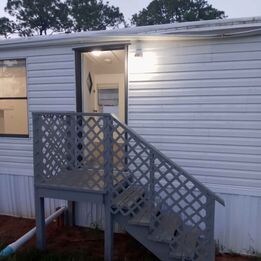Primary Photo - 208 E Maxanna Blvd