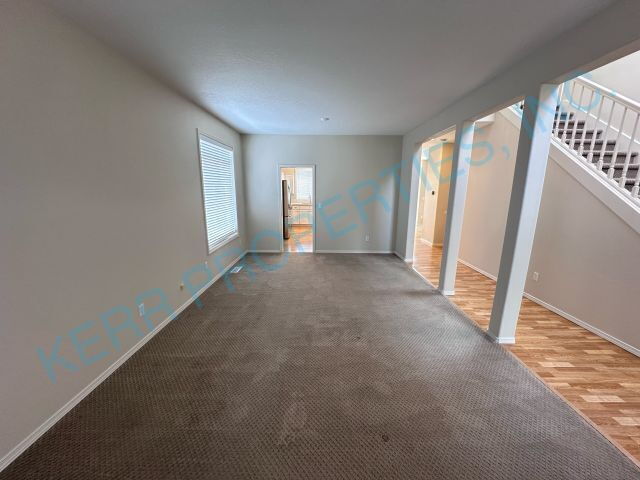 Building Photo - Charming Clackamas Retreat: Spacious 3-Bed...
