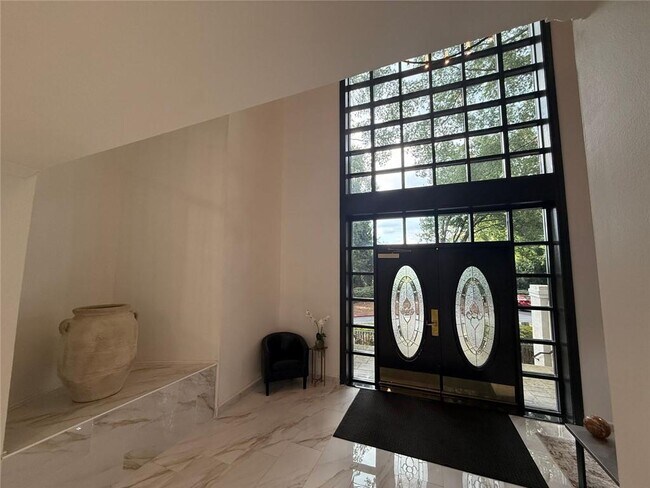 Foto del edificio - 1308 Pine Heights Dr NE