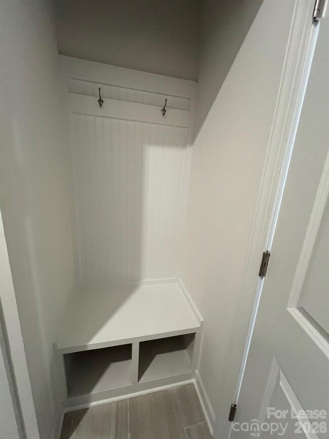 Building Photo - 1524 31st St NE