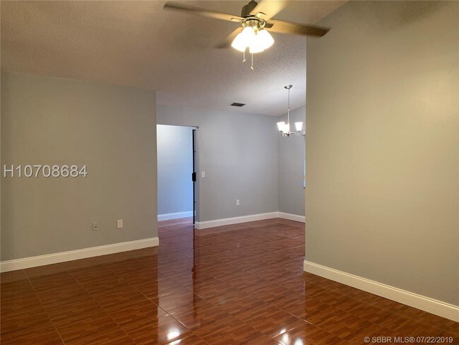 Building Photo - 9600 NW 16th Ct