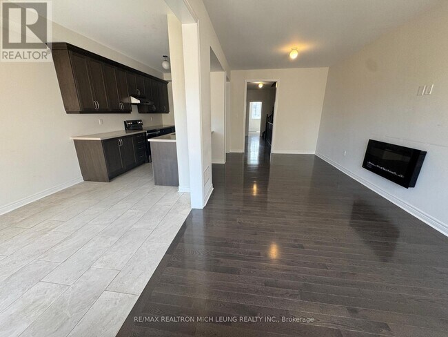 Building Photo - 17 Hilts Dr