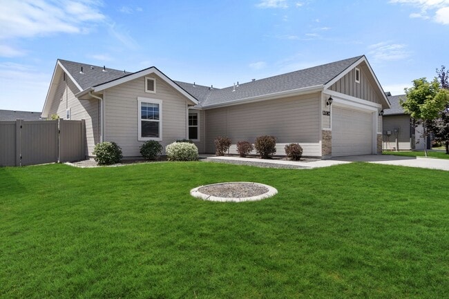 Building Photo - 12087 W Soapstone Dr