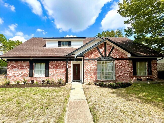 Foto del edificio - 12230 Fairpoint Dr
