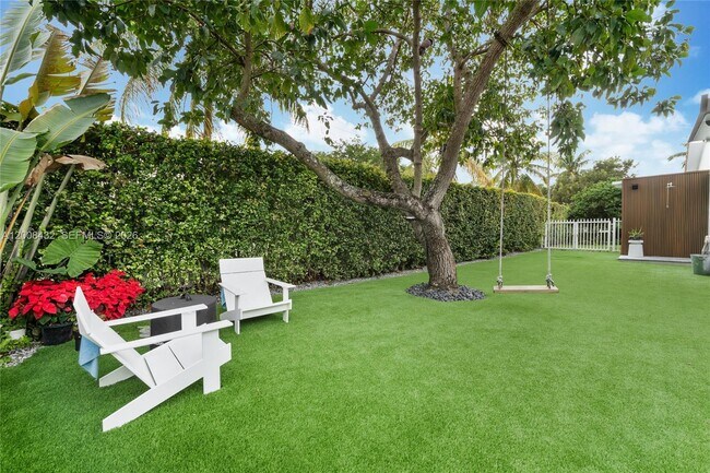 Foto del edificio - 5715 SW 56th Terrace