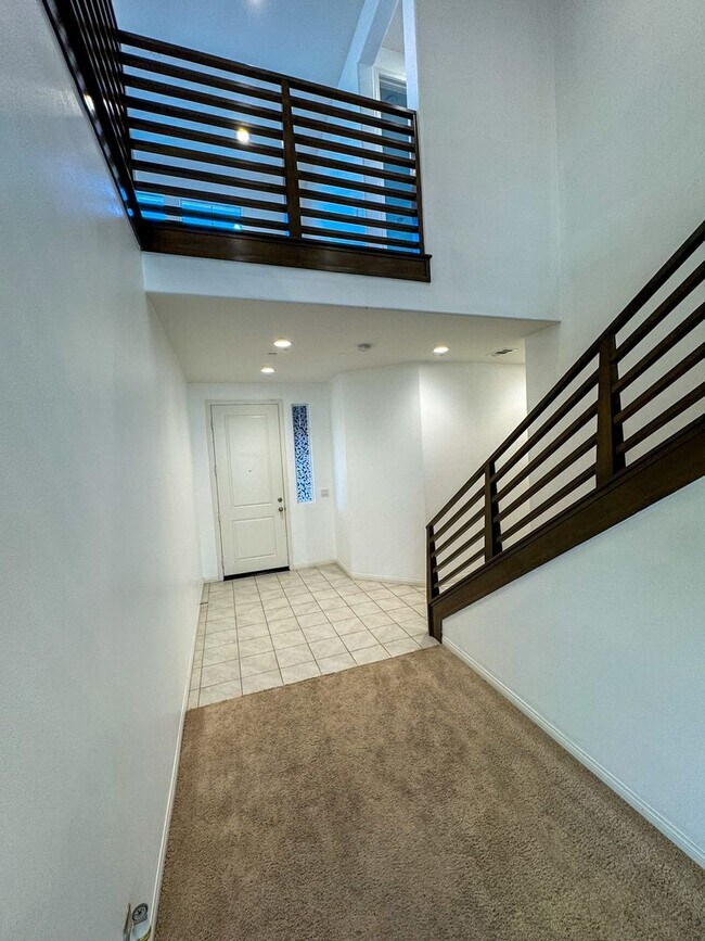 Building Photo - Stunning 5 bedroom Spencers Crossing home ...