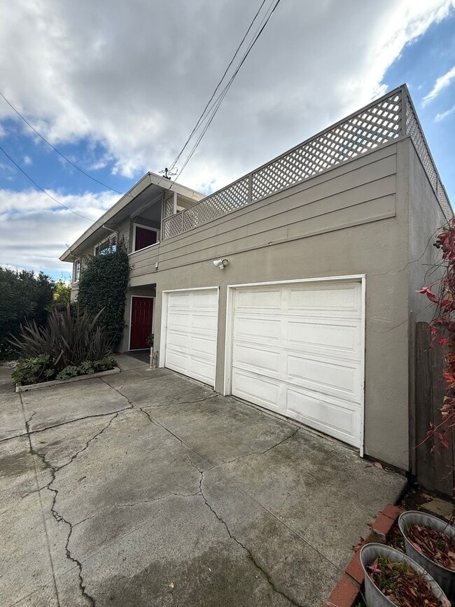 Building Photo - 4115-4117 Walnut St