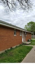 Building Photo - 1802-1804-1804 Montgomery Ave
