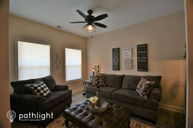 Building Photo - 922 Ashton Park Drive Southwest, Mableton,...