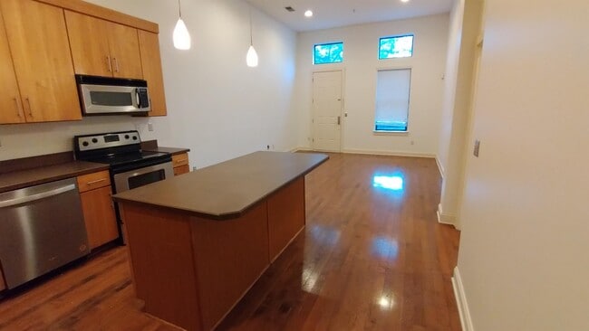 Photo - 760 Wedgewood Ave House