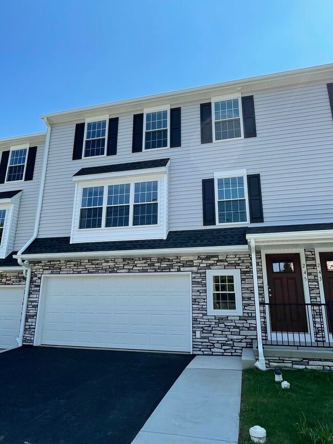 Foto del edificio - Beautiful Townhome for Rent in Lancaster C...