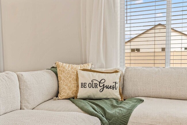 Foto del edificio - 5302 E Burnte Peak St