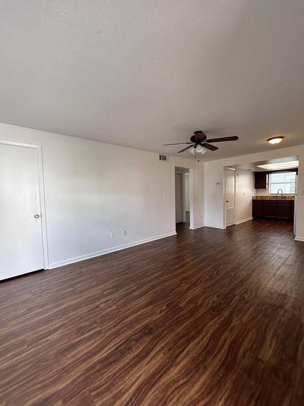 Foto del edificio - 7004 S Kissimmee St