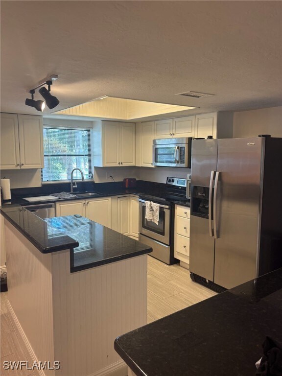 Foto del edificio - 28180 Pine Haven Way