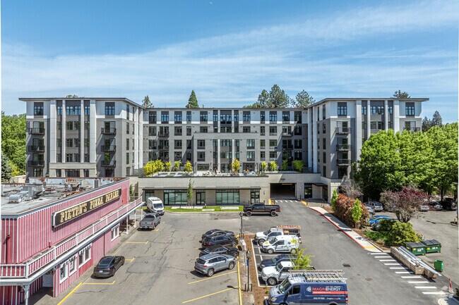 Building Photo - Henley Place