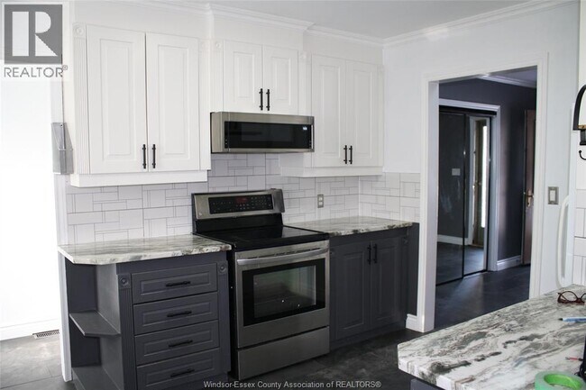 Photo du bâtiment - 12737 Dillon Dr