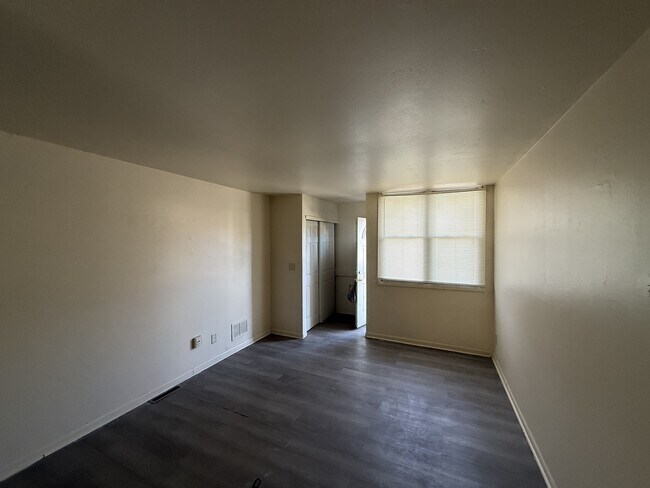 Foto del edificio - 9010 N 95th St