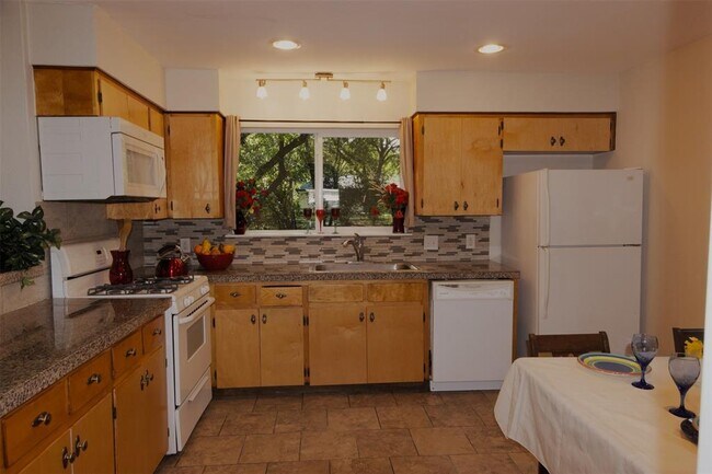 Foto del edificio - 5308 Peppertree Pkwy