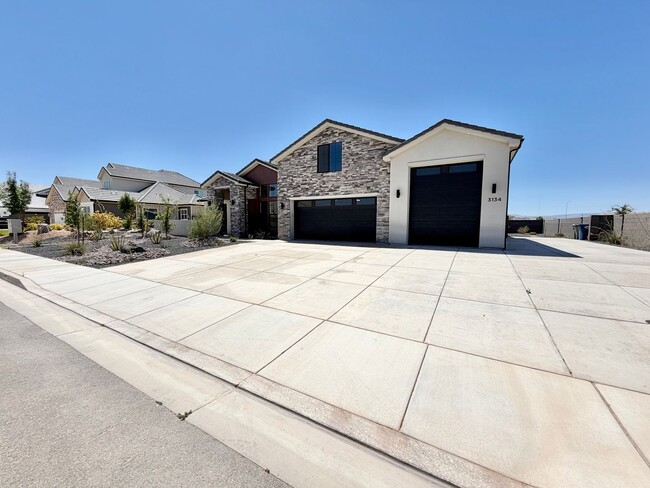 Building Photo - 3134 Blue Heron Dr