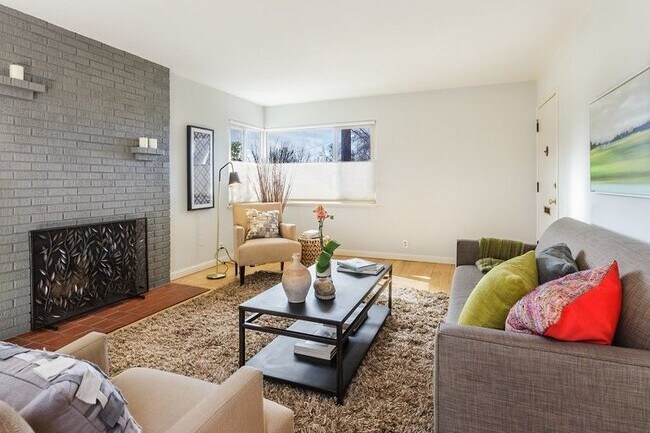 Living Room - 1299 Carlotta Ave