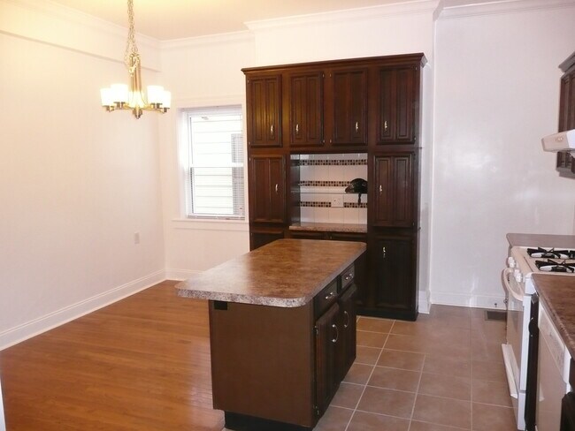 Comedor / Cocina - 225 Emerson St
