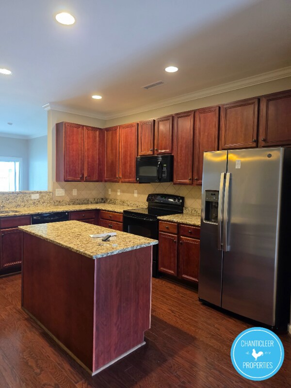 Foto del edificio - 210 Leighann Ridge Ln
