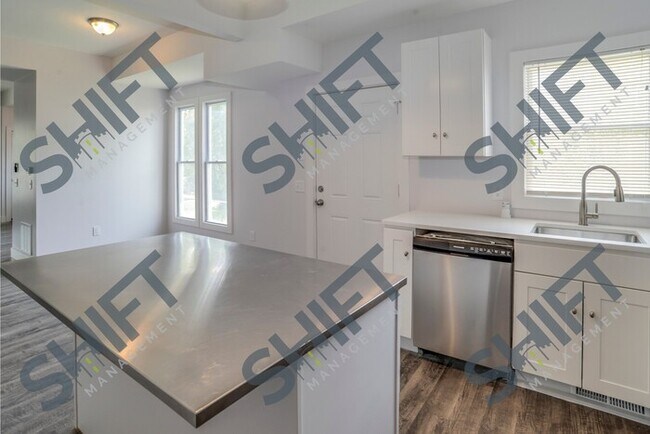 Foto del edificio - 665 Broadway Ave NW