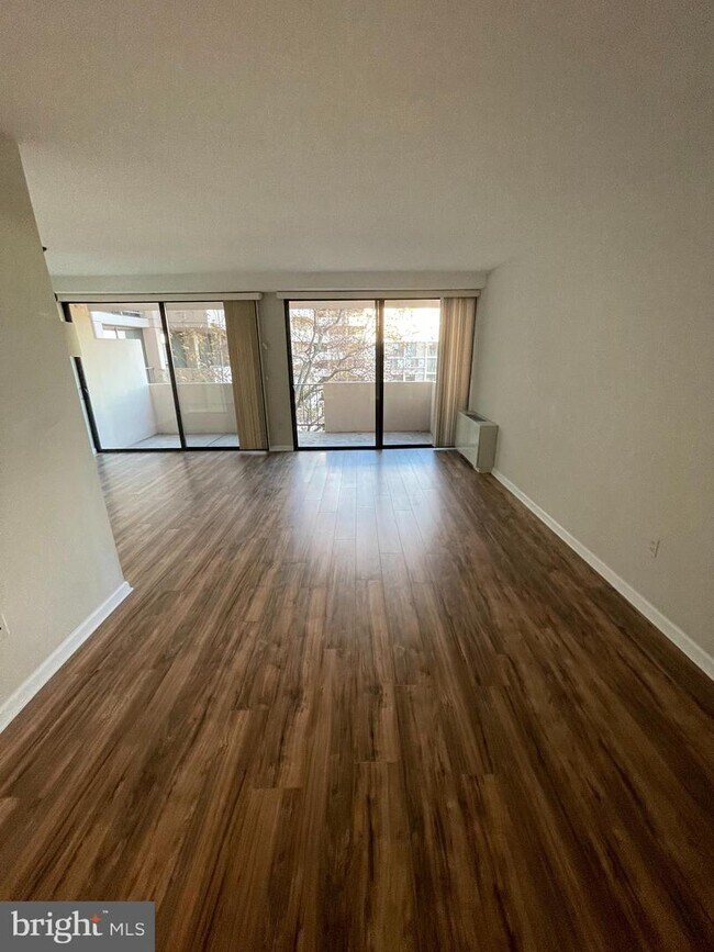 Foto del edificio - 4141 N Henderson Rd