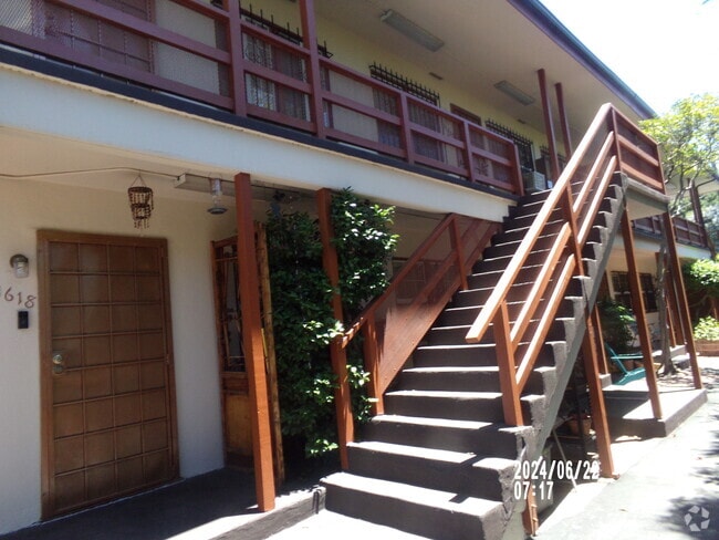 Building Photo - 11618 Riverside Dr