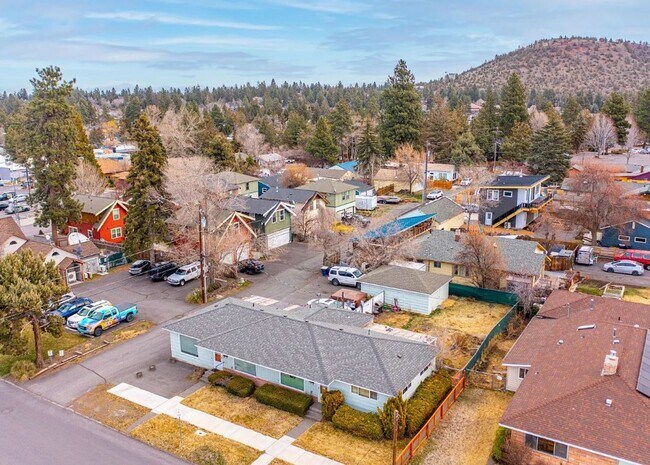 Foto del edificio - 824 NE 4th St