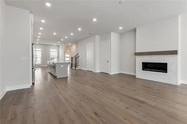 Foto del edificio - 4317 Parkside Pl