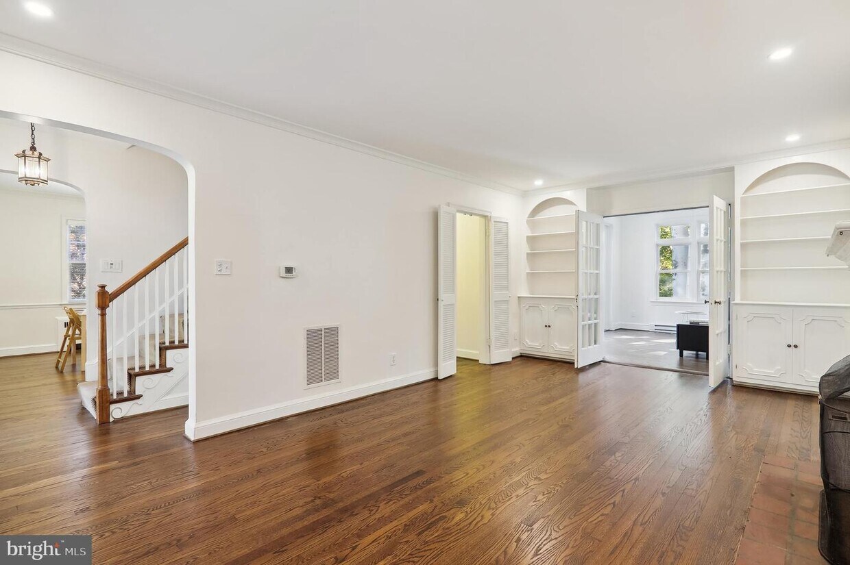Primary Photo - 6625 31st St NW