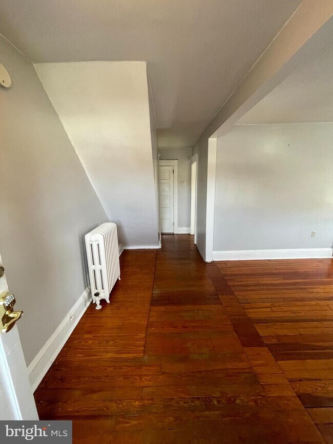 29 S Barry Ave, Trooper, PA 19403 Room for Rent in Trooper, PA