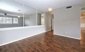 Foto del edificio - 6433 Bayou Glen Rd