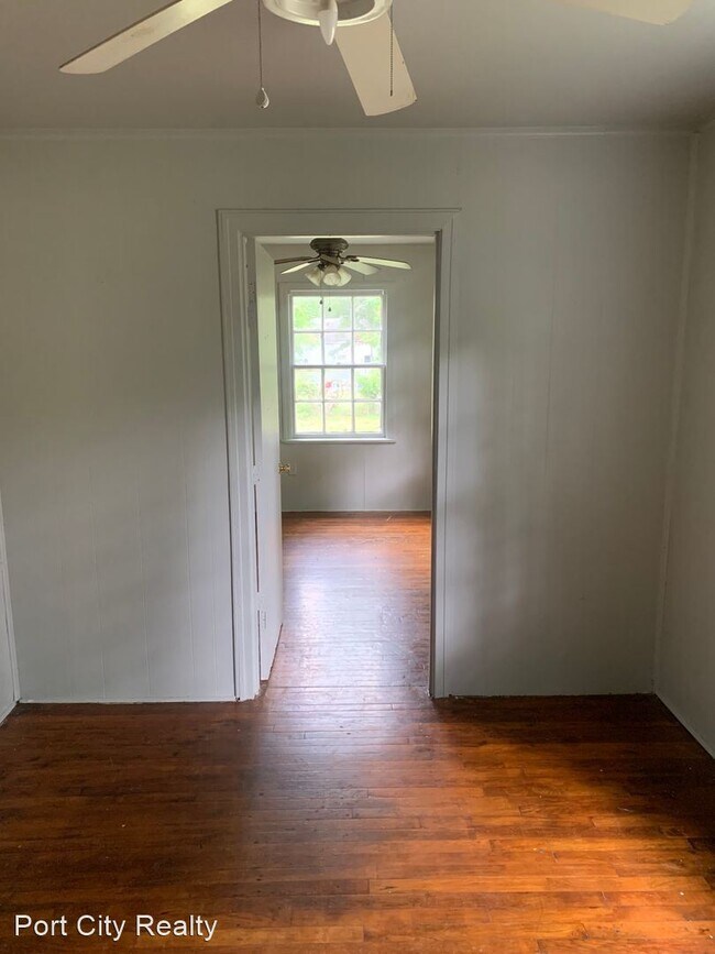 Building Photo - 3 br, 2 bath House - 2726 Lakehurst Ave
