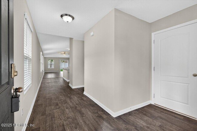 Building Photo - 8387 Cape Fox Dr