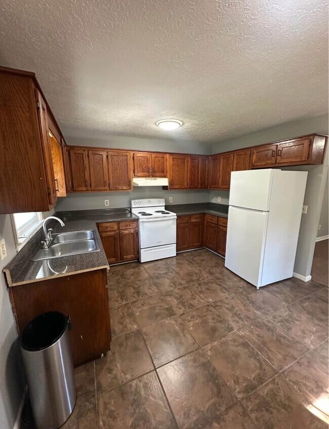 Foto del edificio - 180 Crestview Dr NW