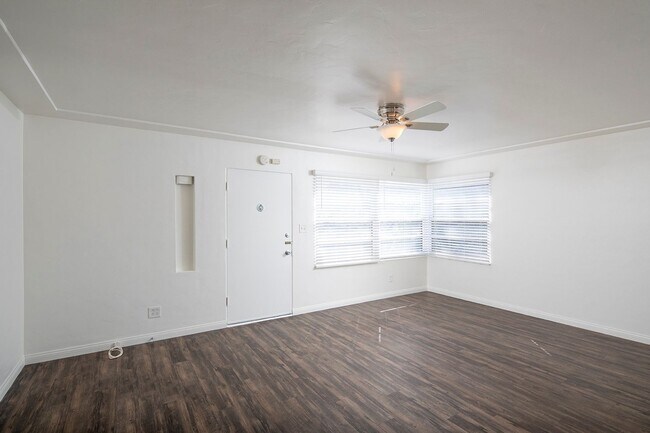 Building Photo - 3523 Florida St
