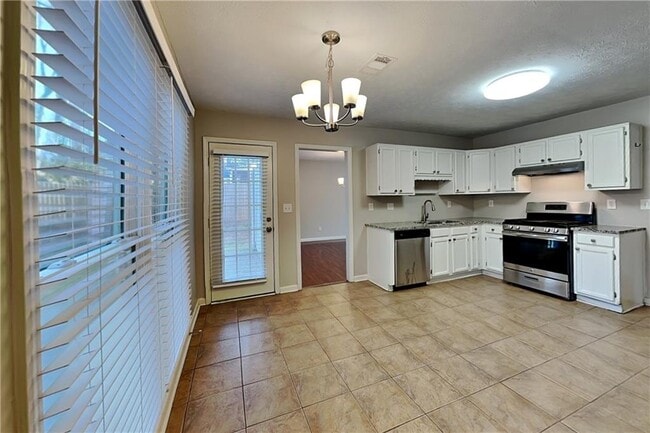 Building Photo - 4880 Camberbridge Dr